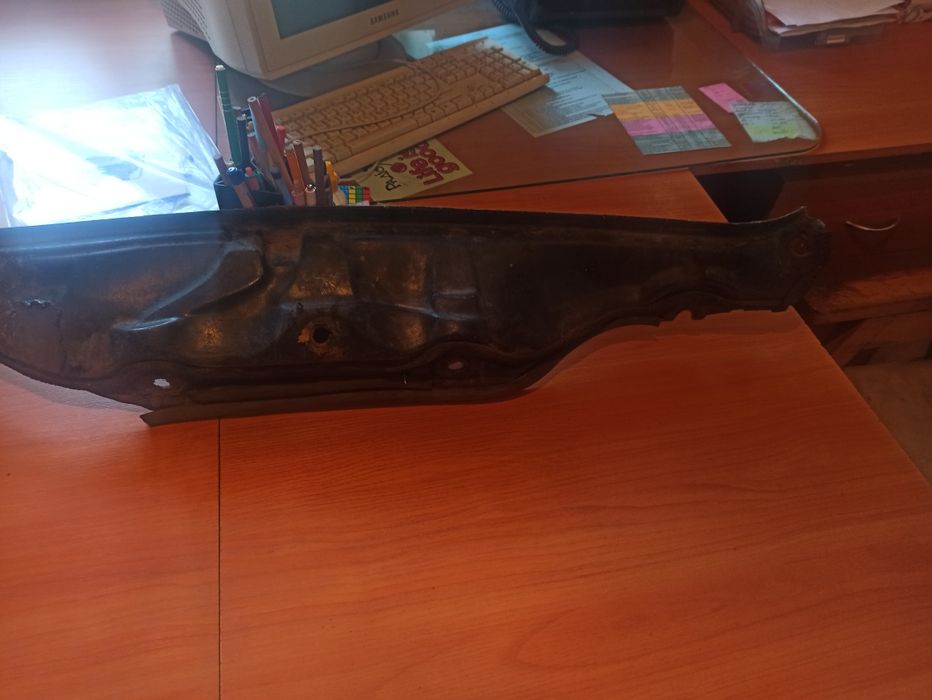 Продам оригинальный шкиф на  Рено Меган 2,двигатель 1,6 бегзин