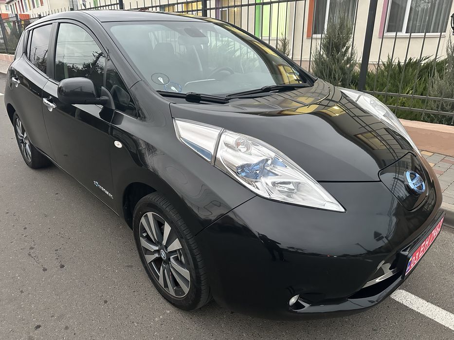 Продам Nissan Leaf