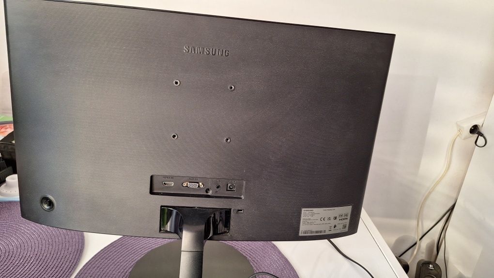 Monitor gamingowy 24"
