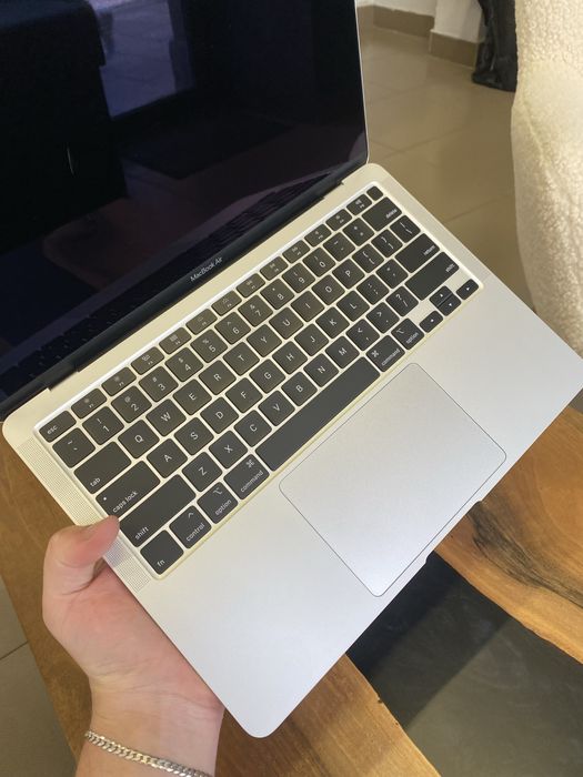 Ноутбук Apple MacBook Air 13" i3/8/256GB Silver (MWTK2) 2020