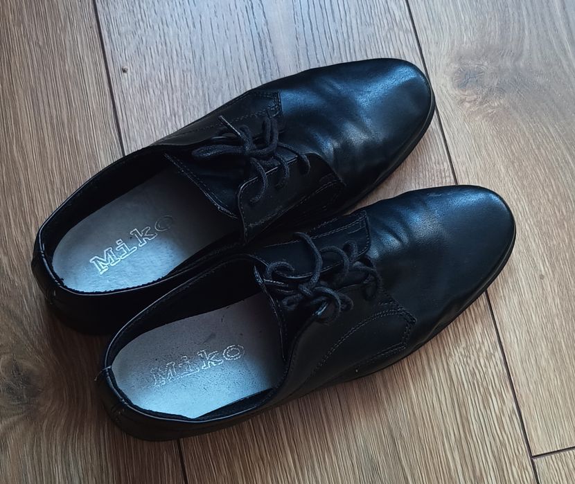 Miko czarne trzewiki skórzane eleganckie 35