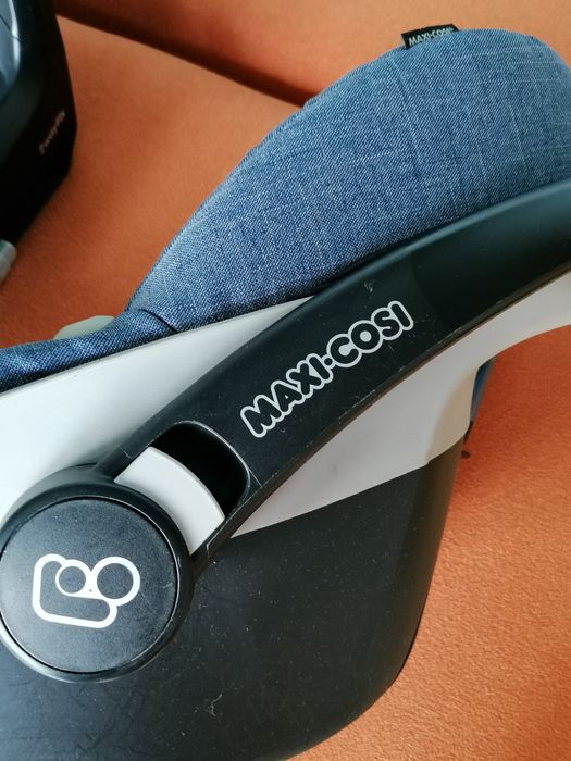 Zestaw fotelików Maxi Cosi 2way Pearl, baza 2wayFix, nosidło 0-13 kg