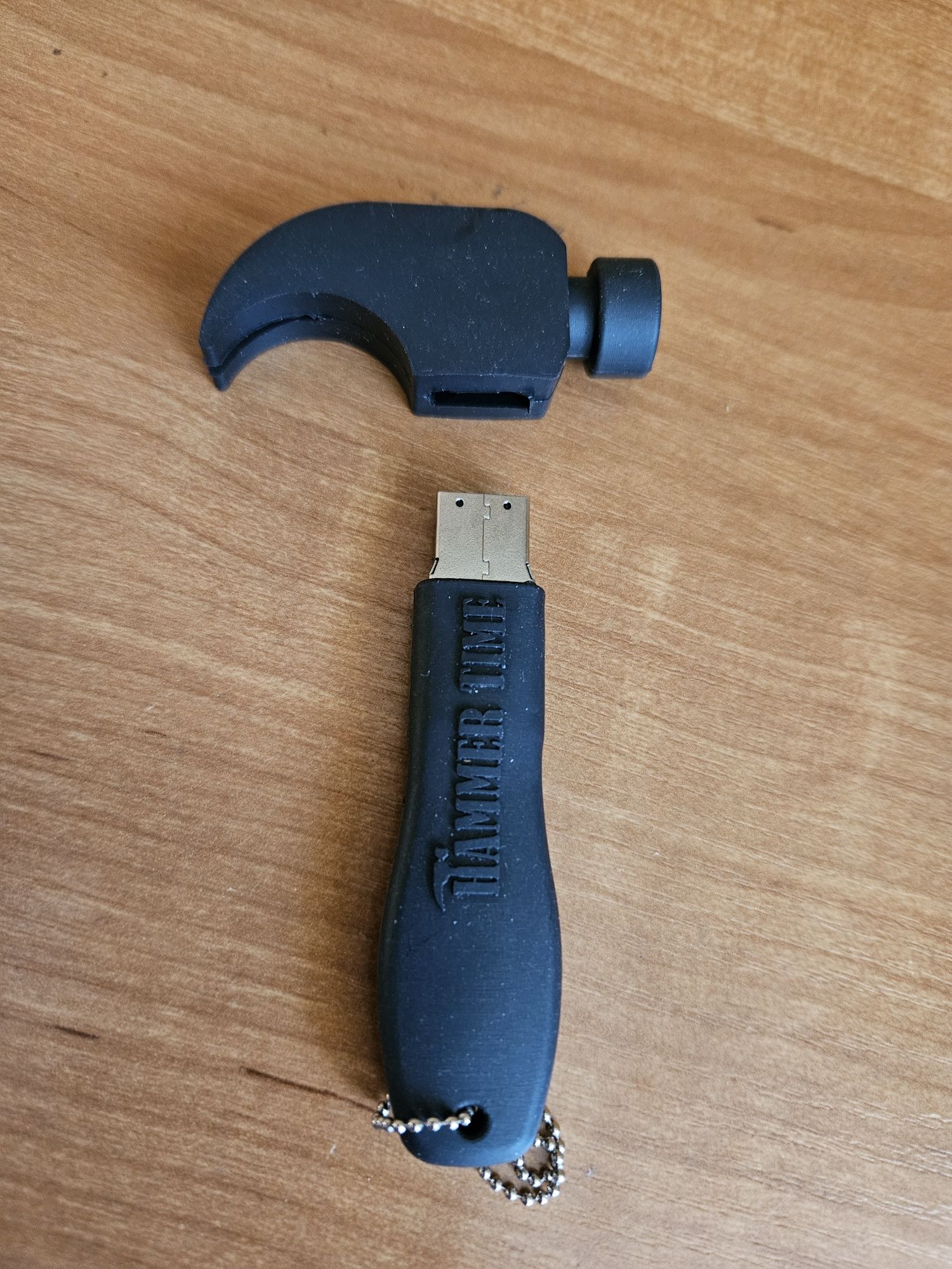 Pendrive młotek 8GB