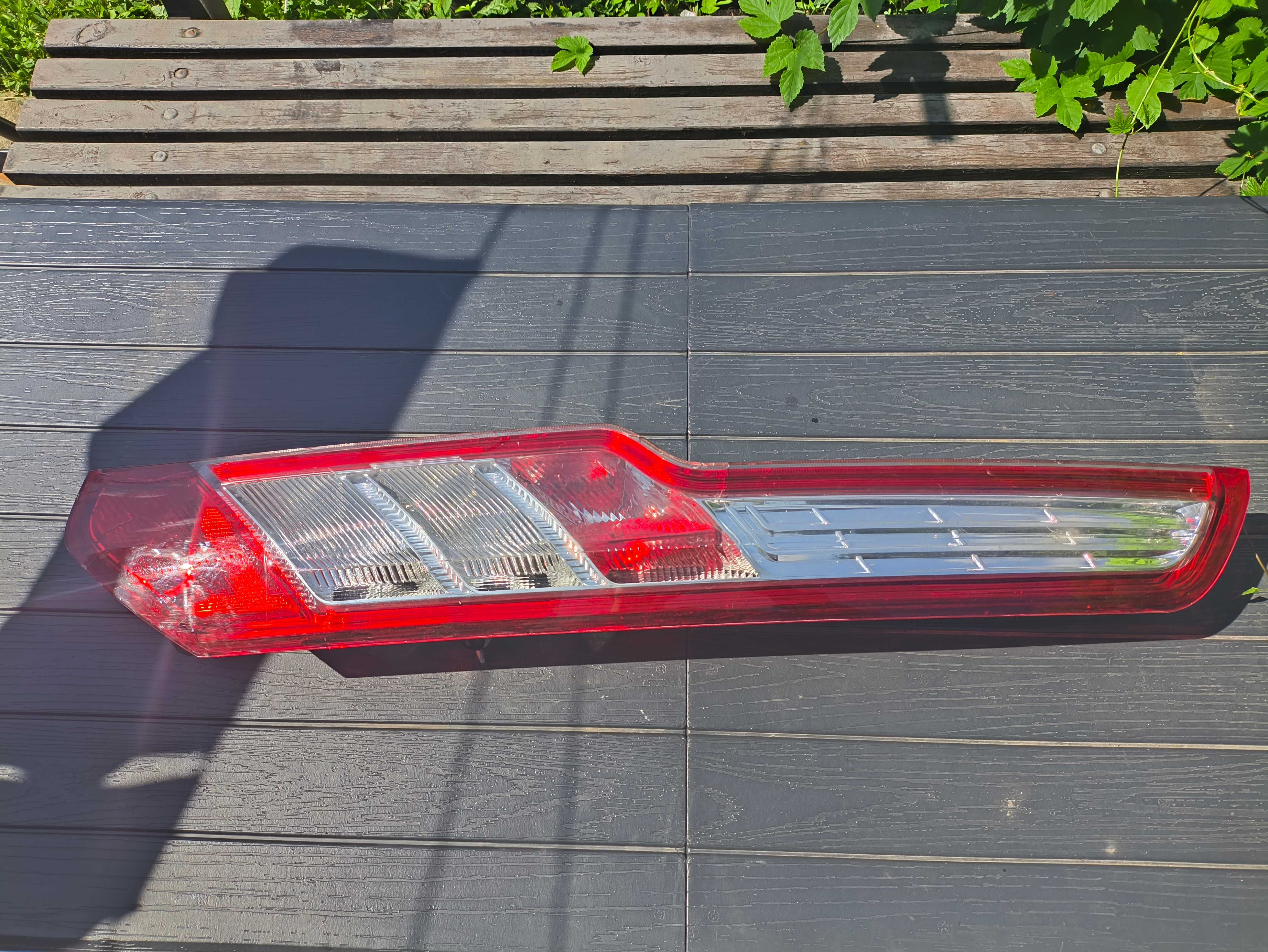 Oryginalna Prawa Tylna Lampa Ford Transit Custom - Sprawna