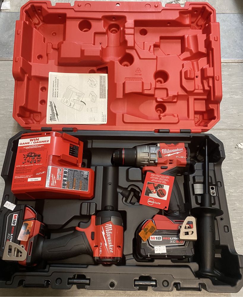 Milwaukee M18 Fuel, Zestaw Wiertarka Udarowa, Zaketarka, 2x 5ah