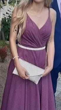 Długa fioletowa brokatowa sukienka z rozcięciem na nodze wesele 100dni