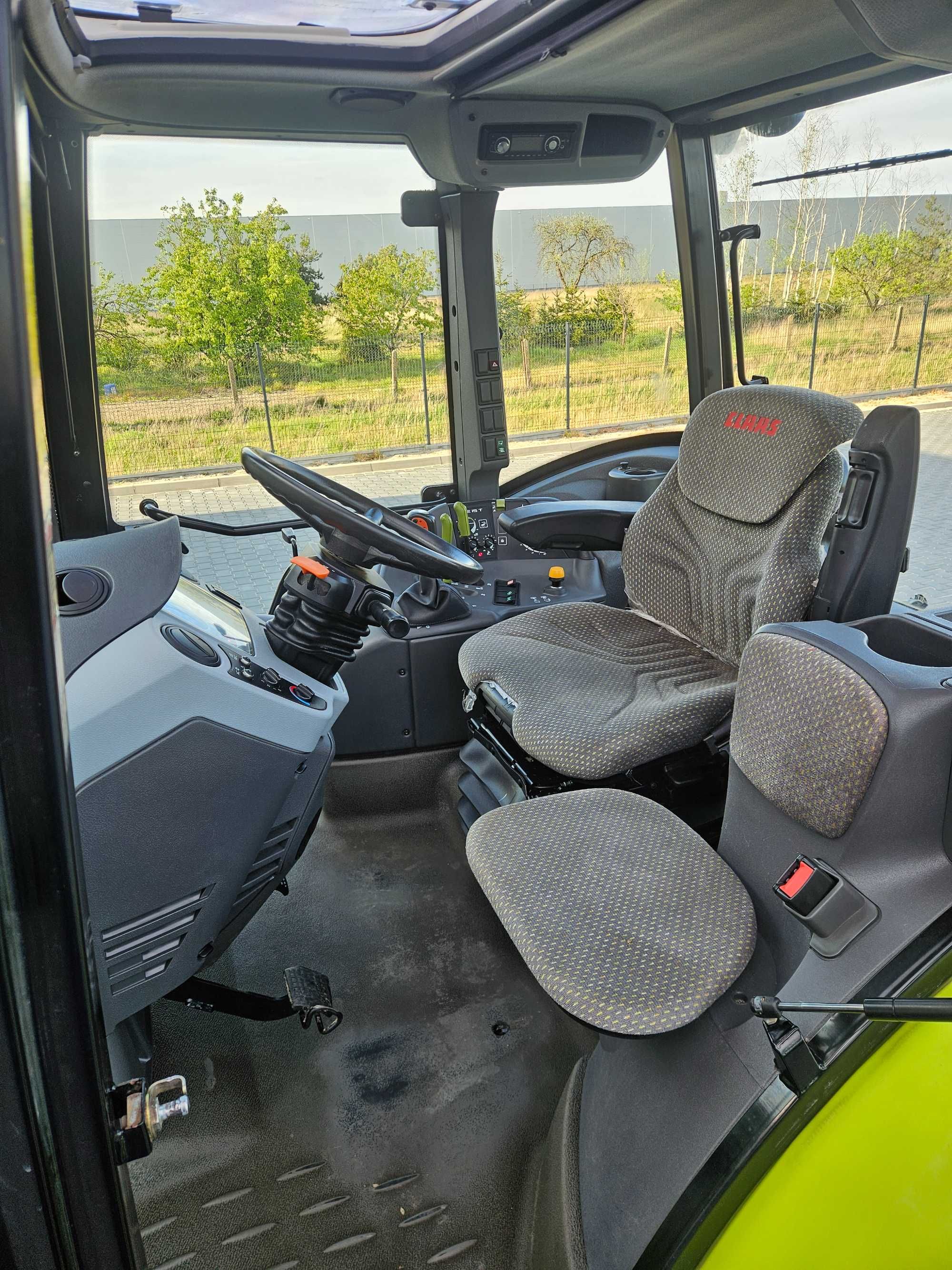 Claas Arion 410 Axos