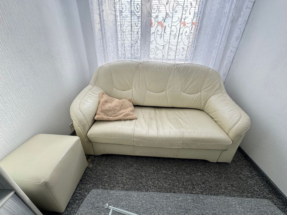 Biała rozkładana sofa okazja!
