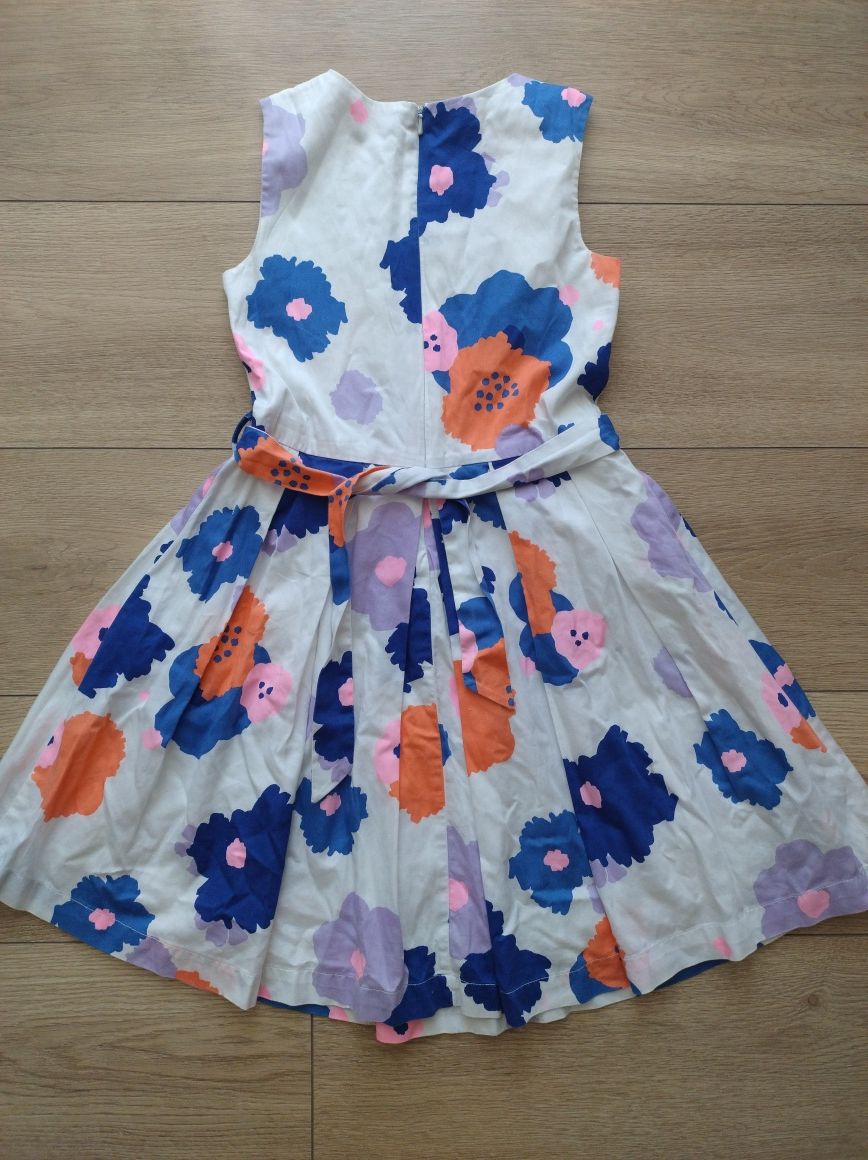 Elegancka sukienka. 134