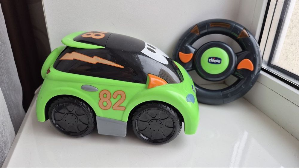 Машинка на радіокеруванні Chicco Jimmy Thunders