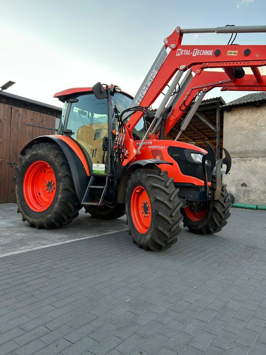 Kubota M9960 .2930MTG 2014ROK SALON POLSKA M9960 new holland case