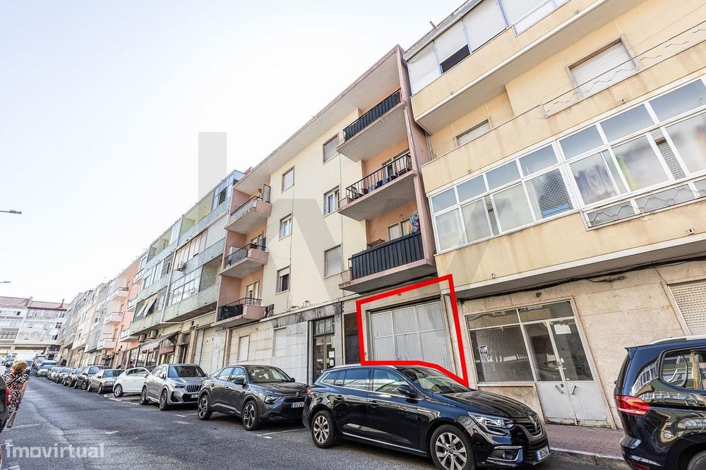 Espaço comercial centro Damaia
