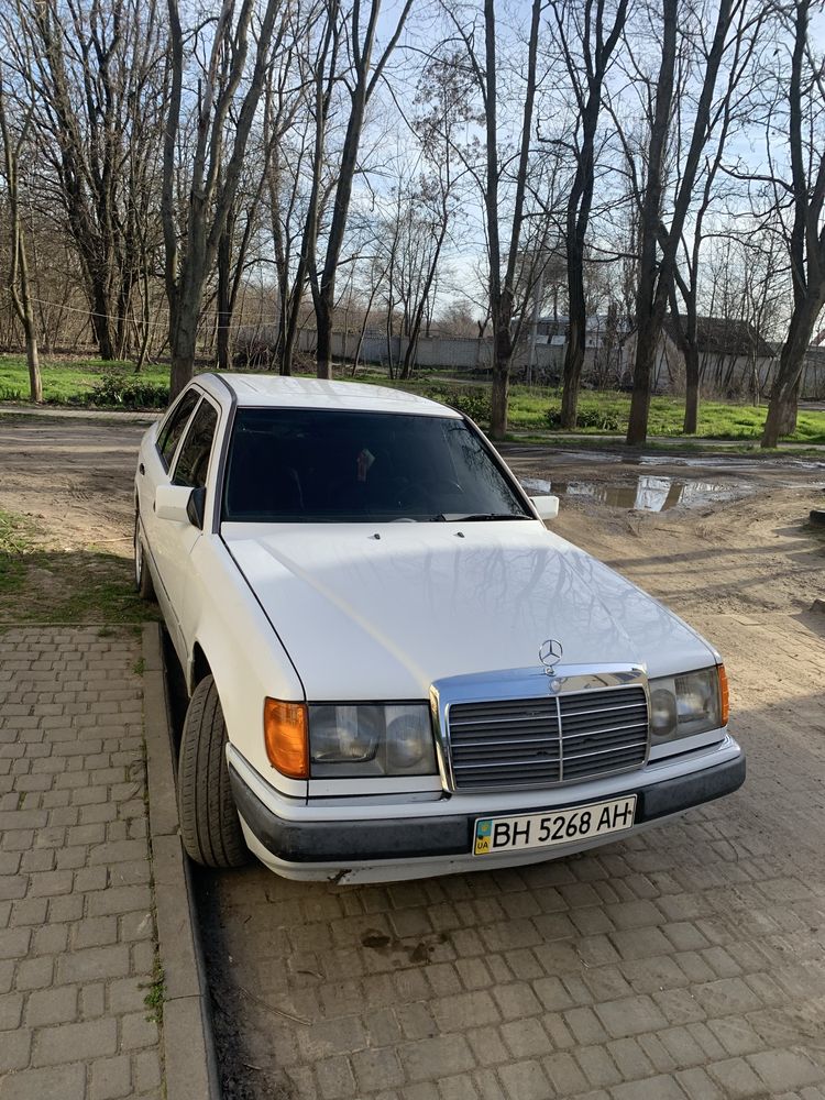 Продам мерседес 124