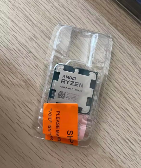 Процесор AMD Ryzen 7 7800X3D новий