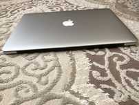 Продам Macbook 15inch 2015 i7 16gb 512