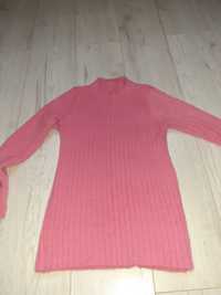 Różowy cieply sweterek