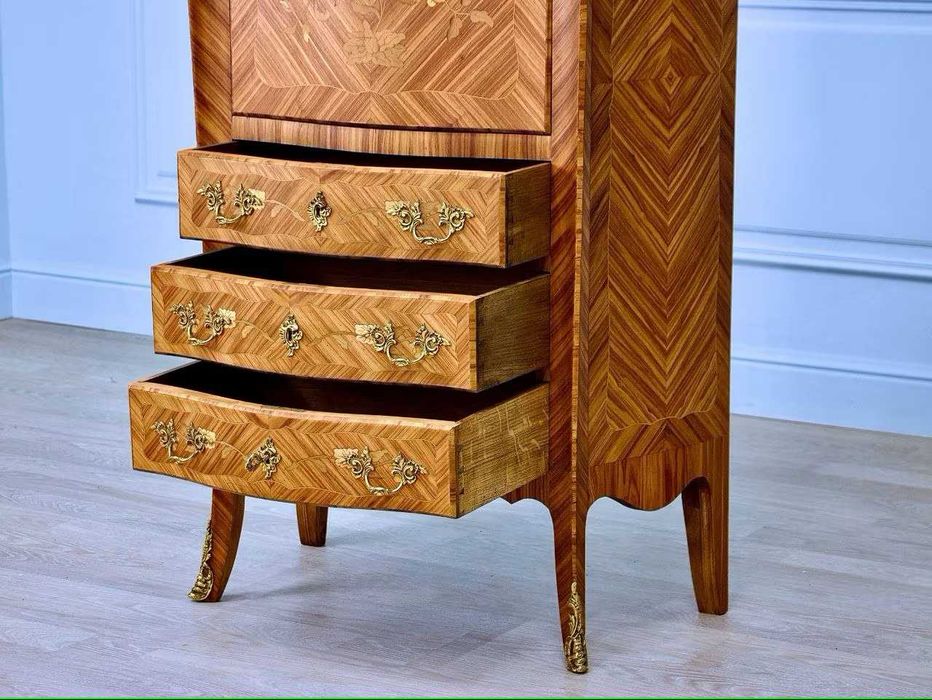 Секретер у стилі Людовика XV