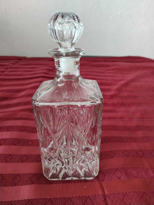 Kryształowa Karafka z PRL wys z korkiem 26 cm stan bdb. szybka wysyłka