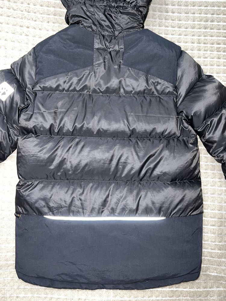 Зимова куртка пуховик Jack Wolfskin 140 р.