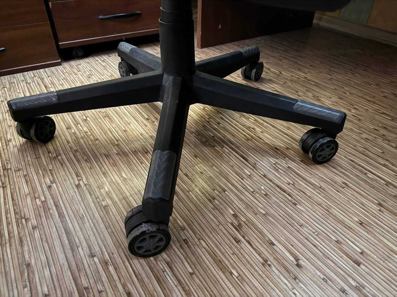 Игровое Кресло с Подставкой для Ног до 120 кг