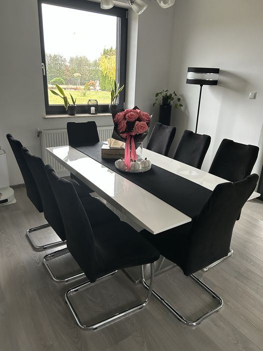 Stół i krzesła używane