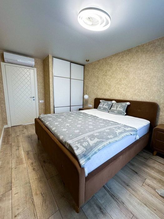 Продаж 2-к квартири метро Голосіївська