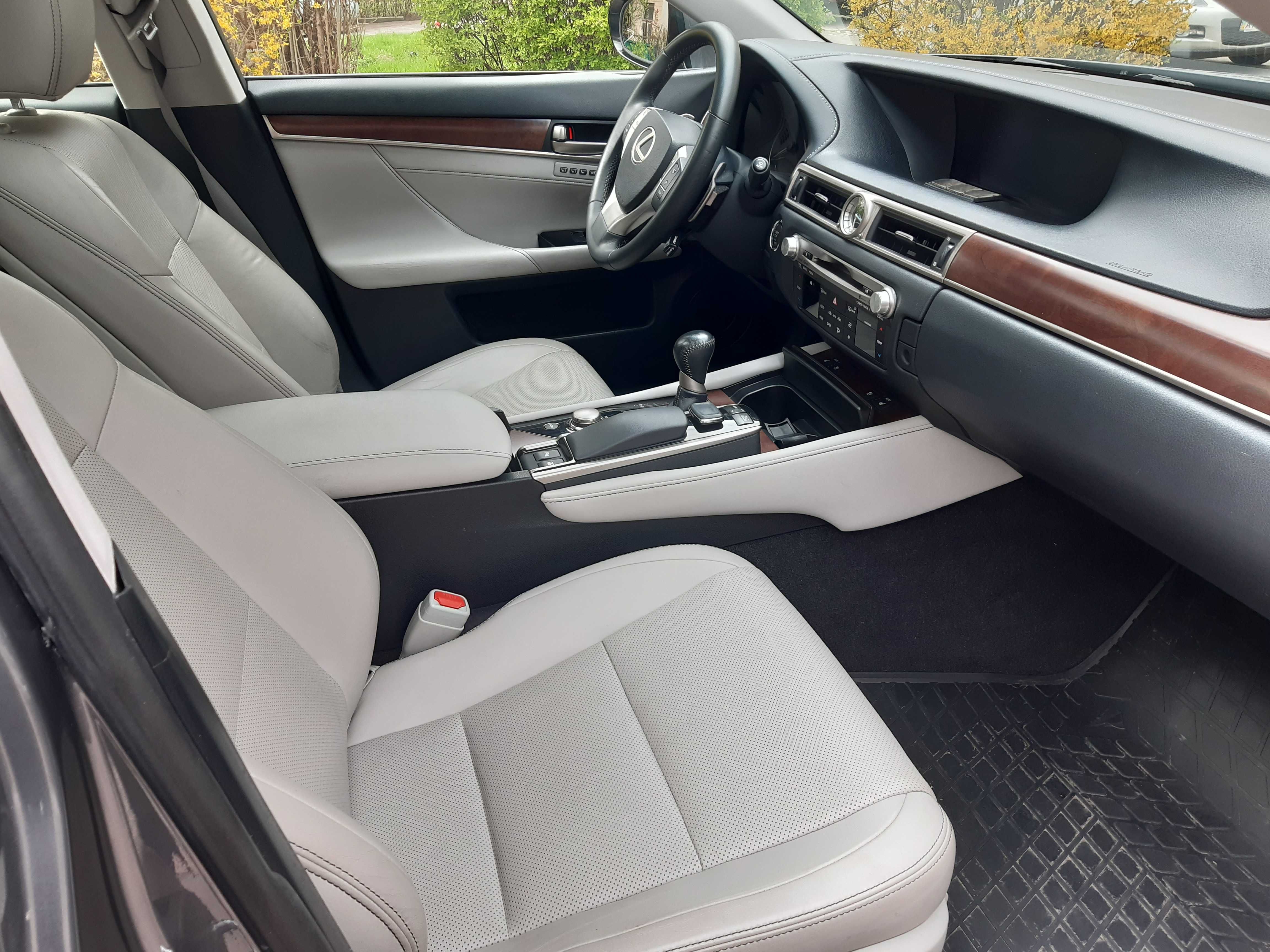 продам отличный Lexus Gs   2015 Gray 3.5L