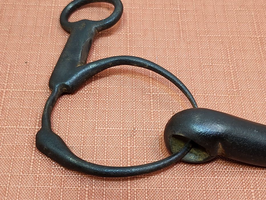 zabytkowe wędzidło wędzidłowe