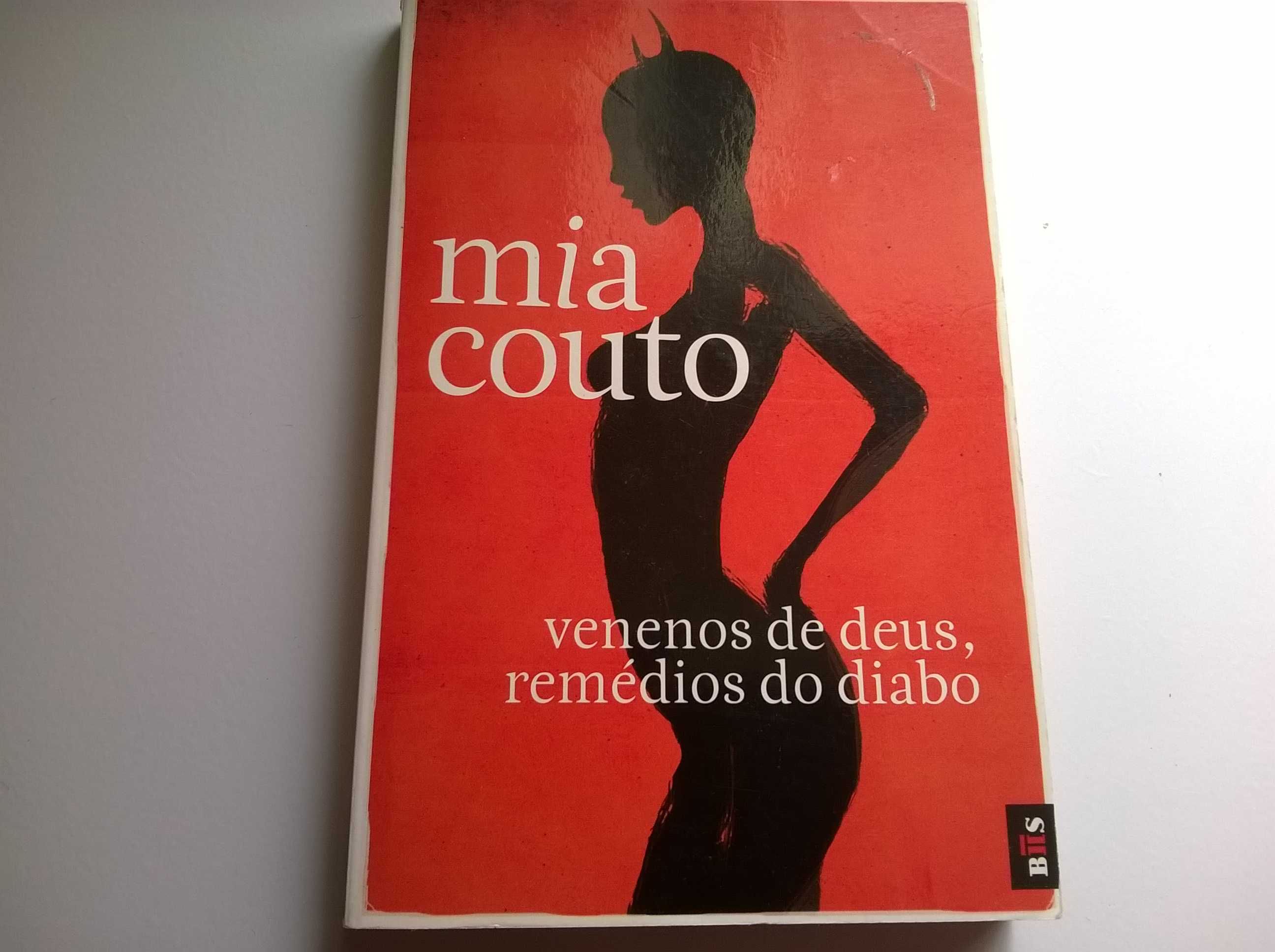 Venenos de Deus Remédios do Diabo - Mia Couto
