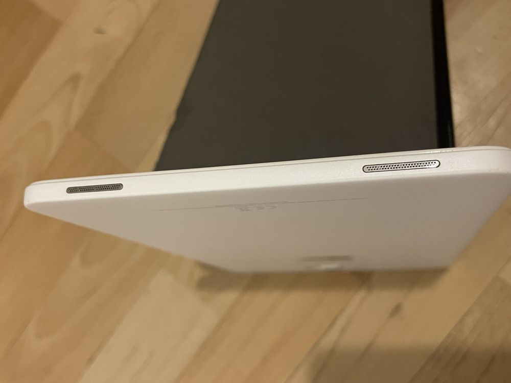 Samsung Galaxy Tab A 10.1” LTE (SM-T585)