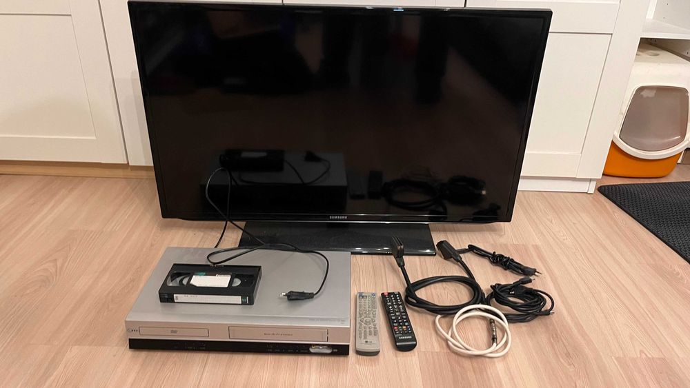 LG 6711R1P104F Combo DVD–VHS pilot; GRATIS TV Samsung kaseta VHS kable