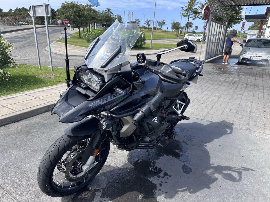 BMW GS 1250R Triple Black