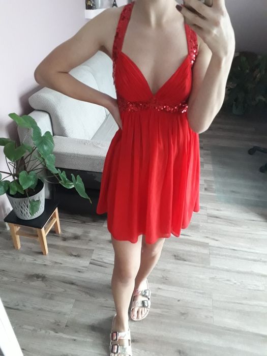 Czerwona sukienka na ramiączkach z cekinami Lipsy rozmiar XS/S 10