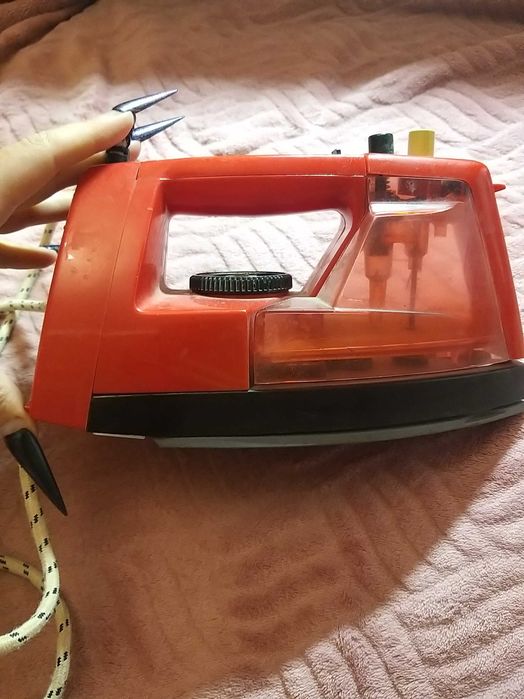 Продам рабочий  японский утюг