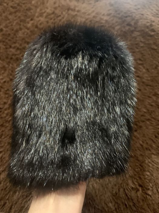 Продам норкову шапку! Нова!