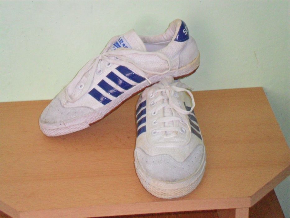 Кроссовки кожа р 37