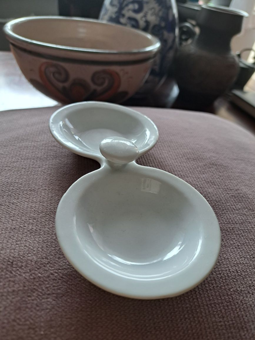 Porcelanowy przyprawnik