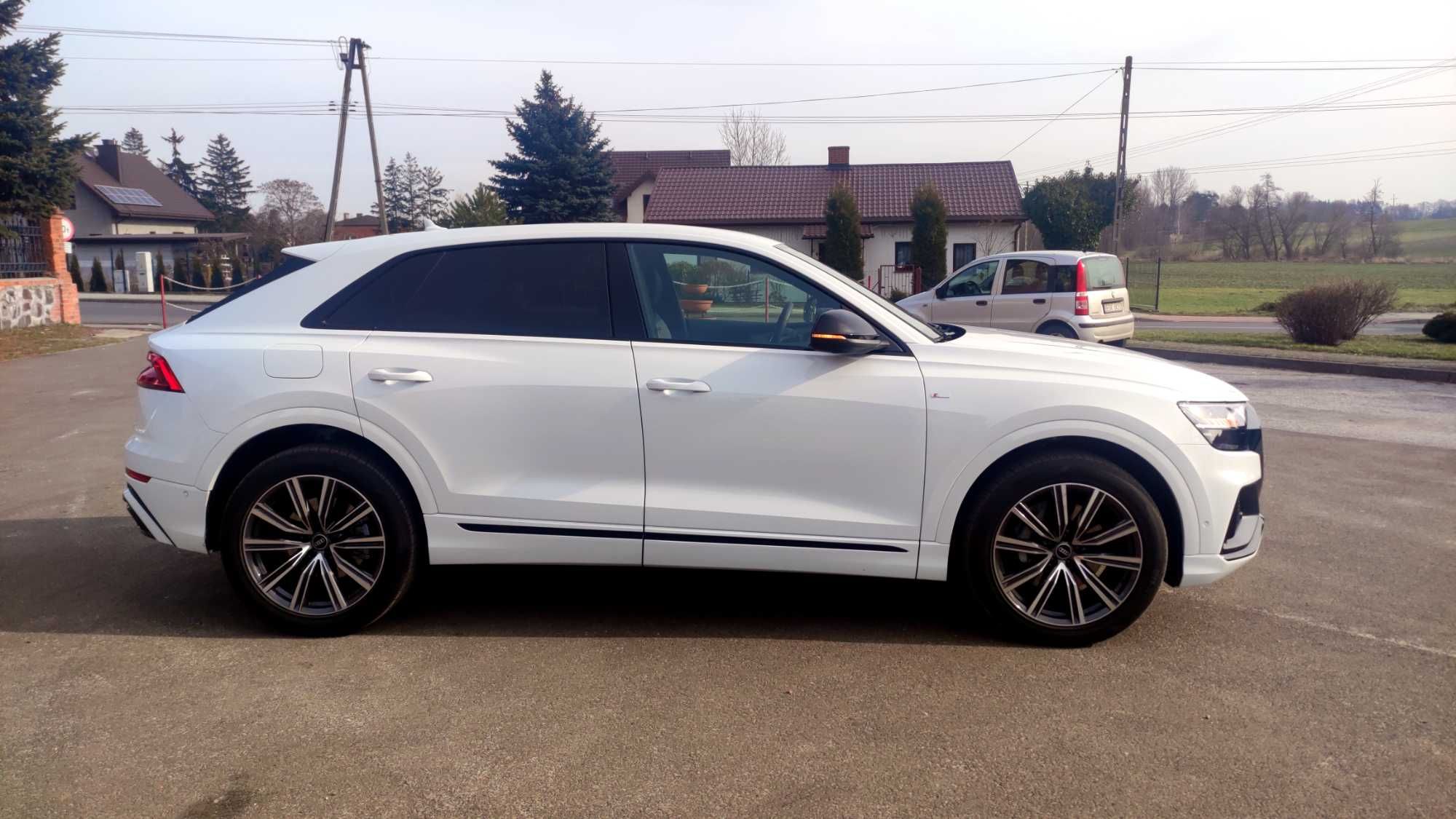 Piękne Białe Audi Q8 do ślubu / auto na wesele