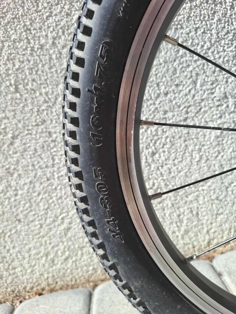 Rower KUbikes 16L lekki czarny