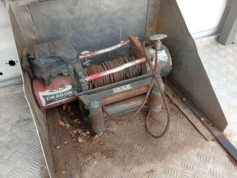 Wyciągarka wciągarka Dragon sprawna działająca winch 6.5 t do lawety