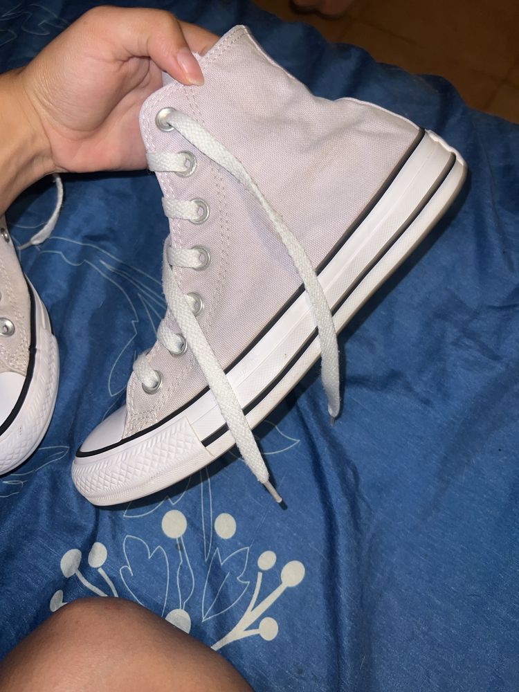 All Star Lilas.