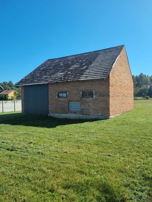 Stajnia dla koni + pastwisko/łąka 0,25 ha + wybieg ok. 0,1 ha