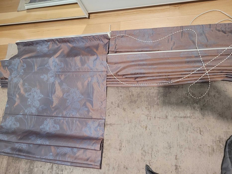 Rolety materiałowe na okna, 8 sztuk, 4 wzory, z mocowaniem.