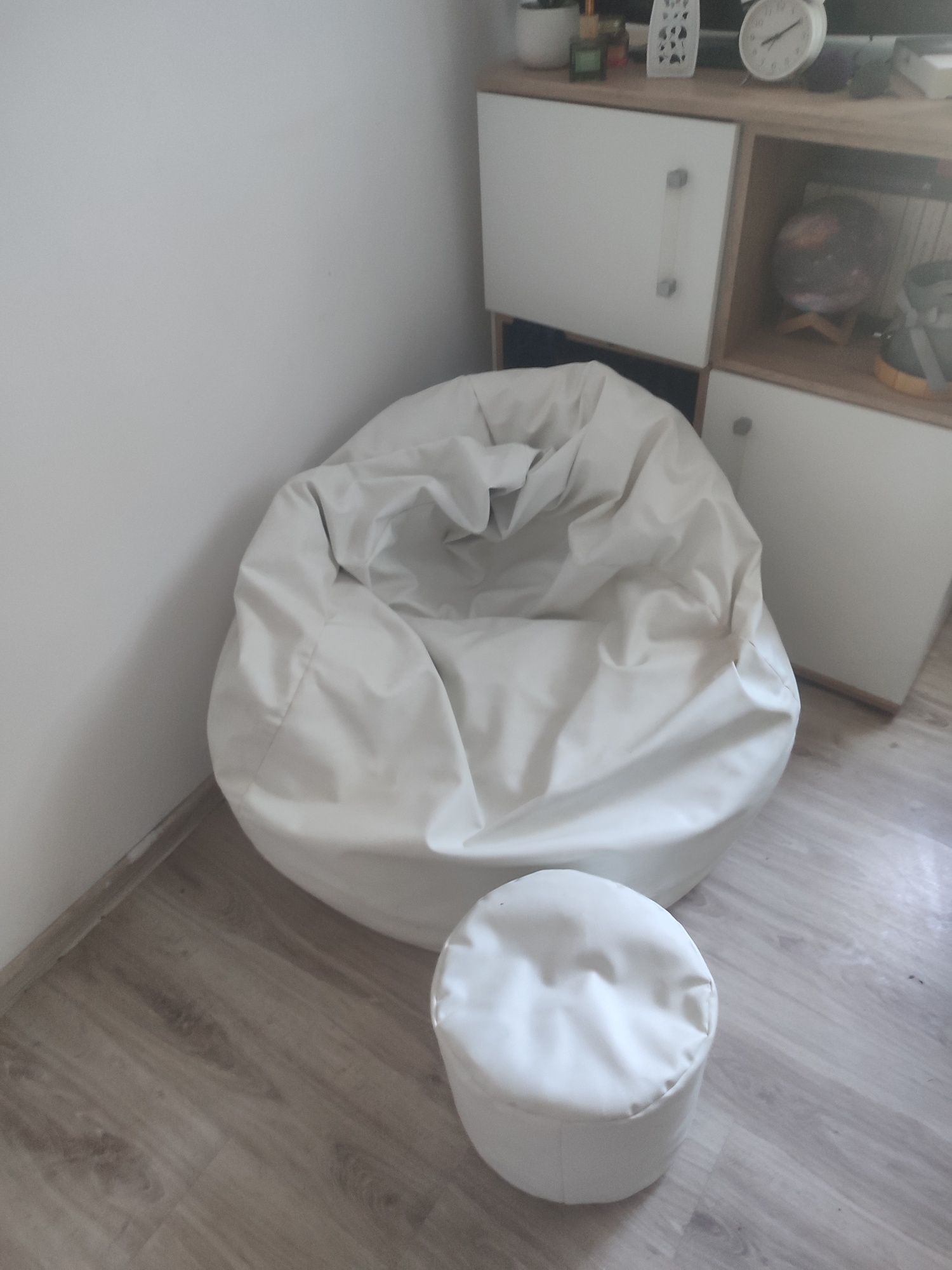 Pufa worek z podnóżkiem