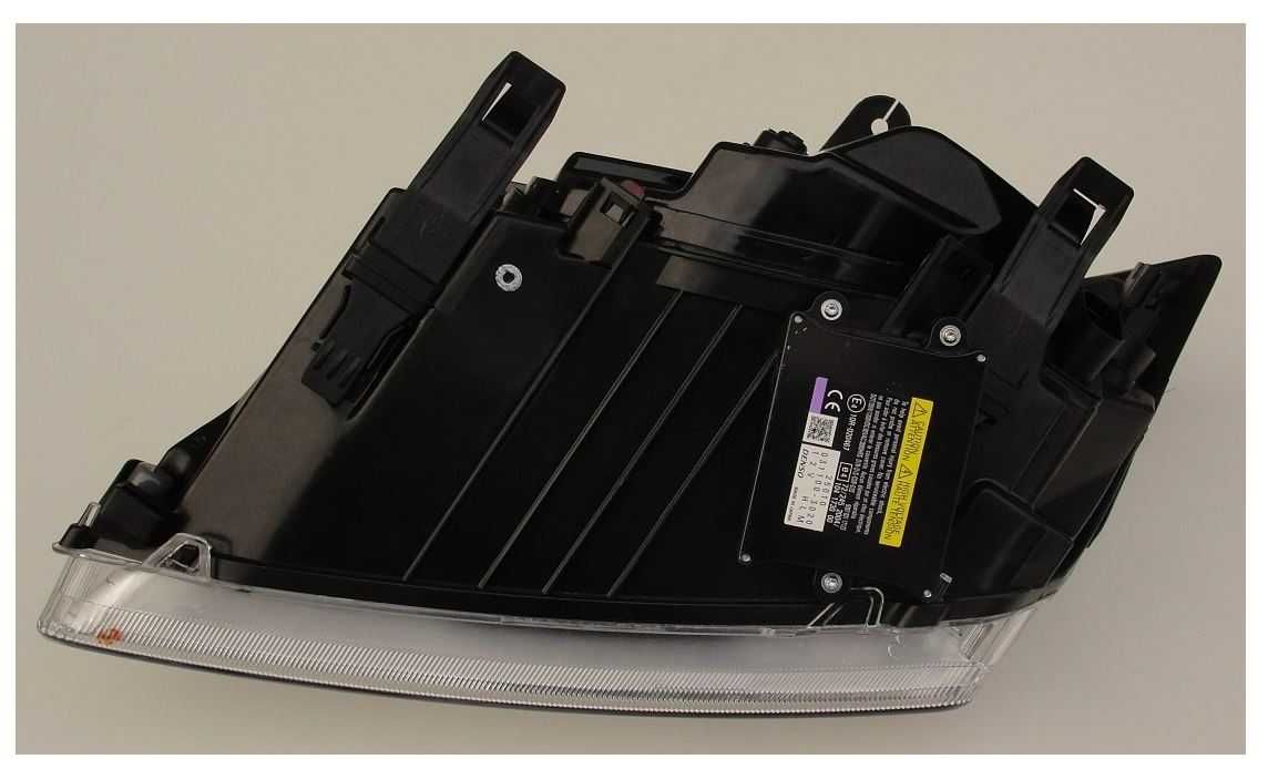 lampa FORD FOCUS MK2 bi xenon prawa