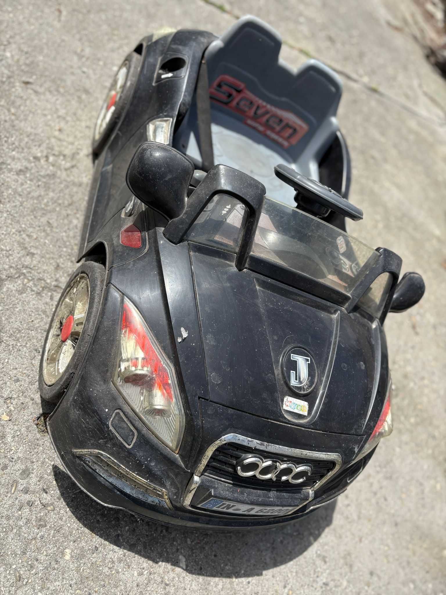 Auto samochud na akumulator