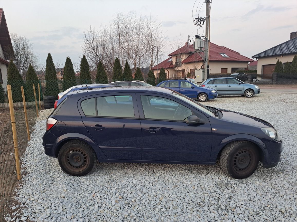 Opel Astra 1,6 benzyna fajne auto