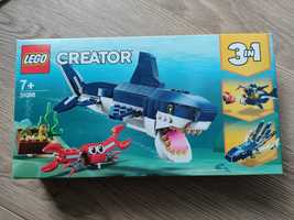 LEGO LEGO Creator Morskie stworzenia 3w1 31088
Zbuduj rekina, kałamarn