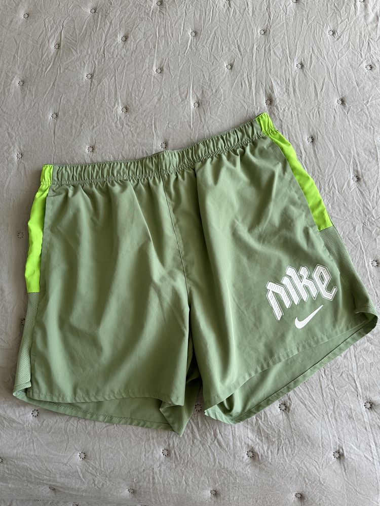 Шорти Nike Running бігові