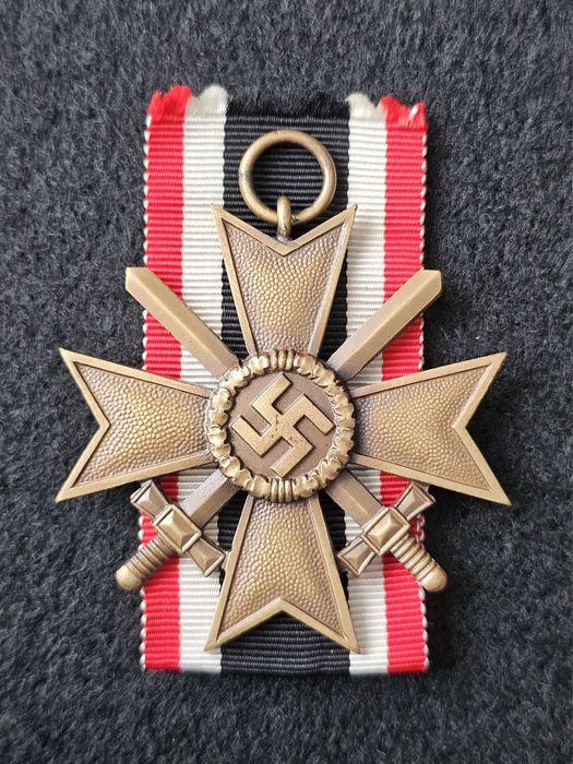 Niemcy, III Rzesza, Krzyż Zasługi Wojennej 2 Klasy z mieczami sygn.16